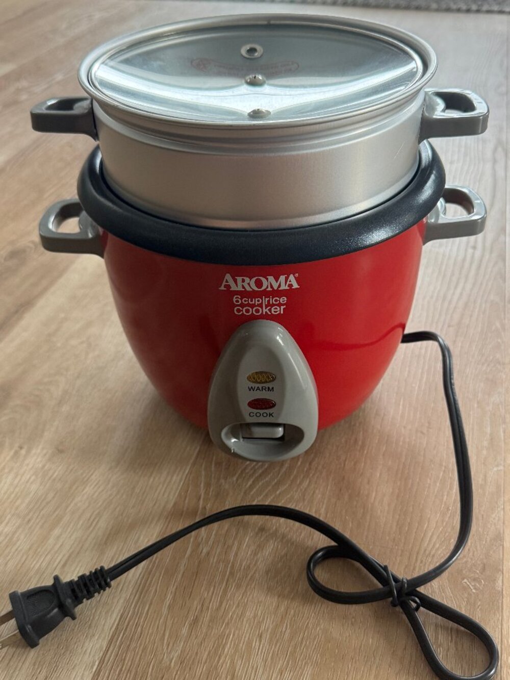 AROMA 6-Cup Pot Style Rice Cooker & Food Steamer, Red, BRAND NEW, no box